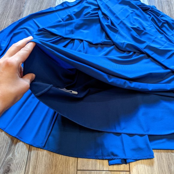 EUC (XXS) - BCBG MAXAZRIA Cross back Cocktail Dress - Picture 3 of 9